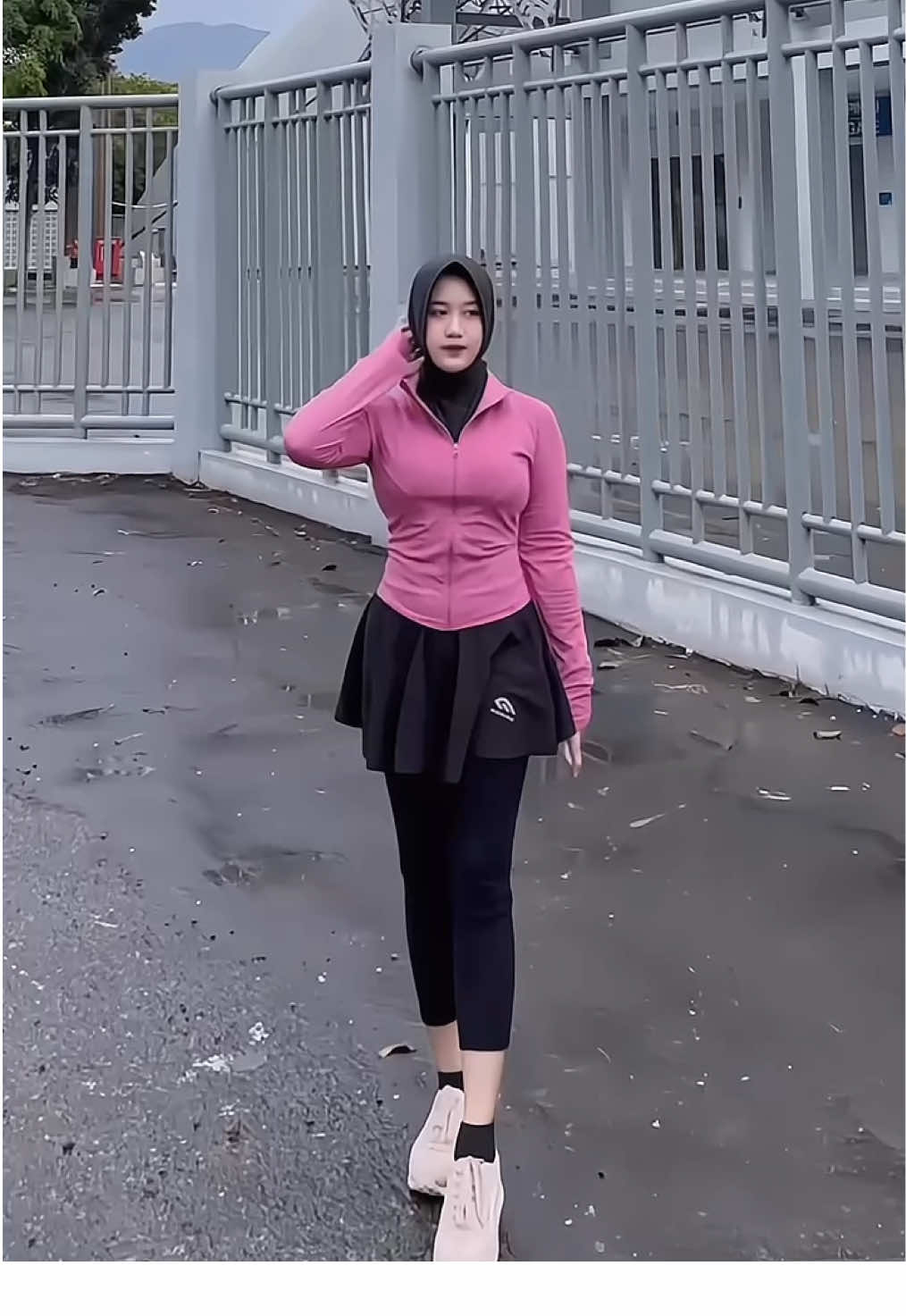 Cek keranjang kuning #OOTD #ootdrunning #run #bajuolahraga #stylehijab #ouftit #terinspirasi #bajuwanita 