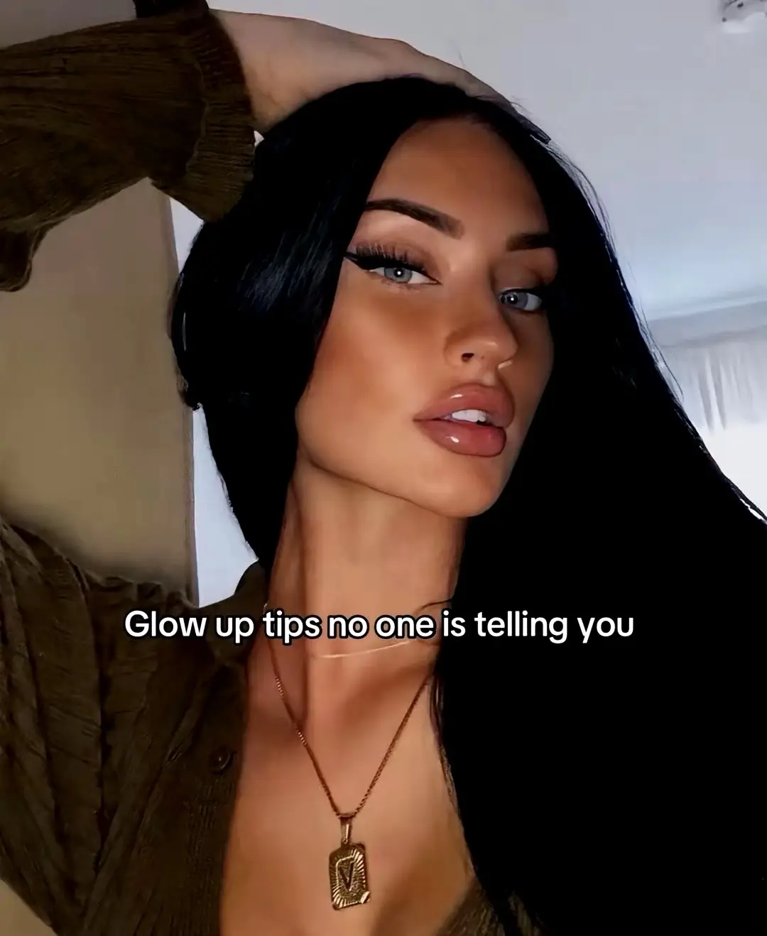 Glow up Ebooks link in bio #foryoupage  #fy #girl #GlowUp #glowuptips #advicetorgir   #beautytips #BeautyTok #beautyhacks #aesthetic #feminine #glowupforreal #bighead #foryou #fyp #hairstyles #layershaircut #haircare #faceshape #cornrows  #haircut #blowout #chubbyface #wideface #roundface #cranial #hairhack #roudfaceshape