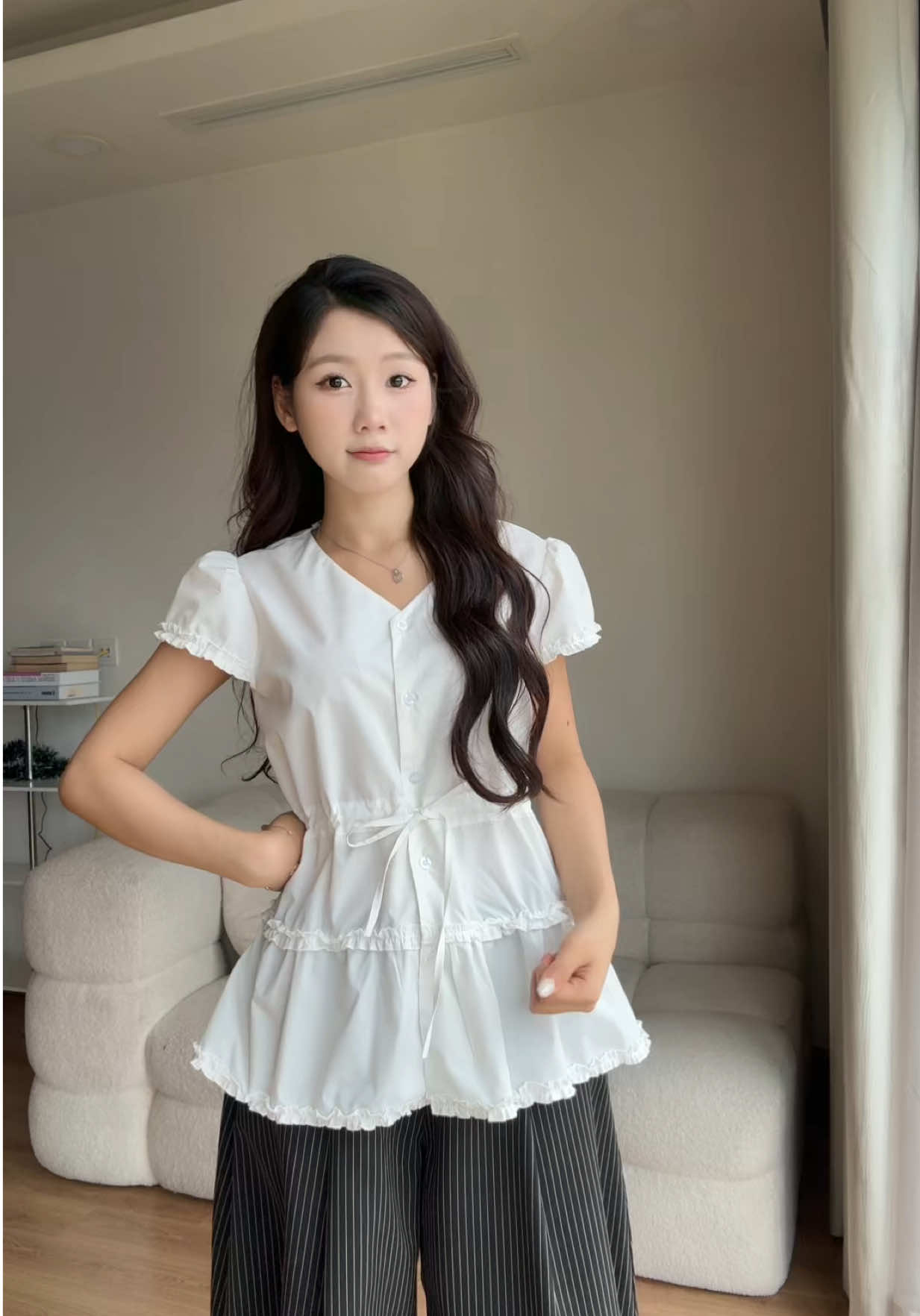 Áo này dễ thương quá àaa 😙 #homnaymacgi #hemacgi #OOTD #outfitoftheday #outfitideas #mihohouse 