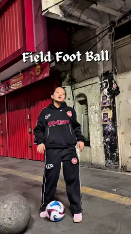 Street freestyle 😎 #freestyle #streetwear #FootballSkills 