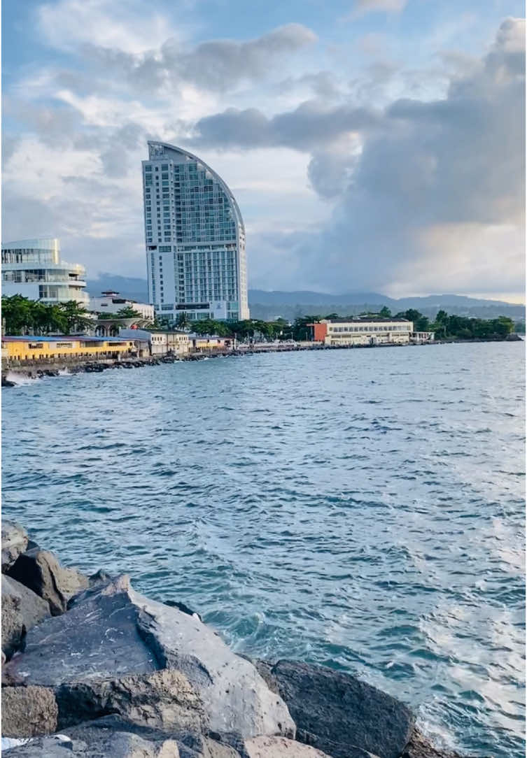 #story #storytime #storywhatsapp #fyp #fypシ゚ #pantai #pemandangan #sunset #manado #storysad #anakrantau #lagutimur #pantaimanado #megamasmanado 