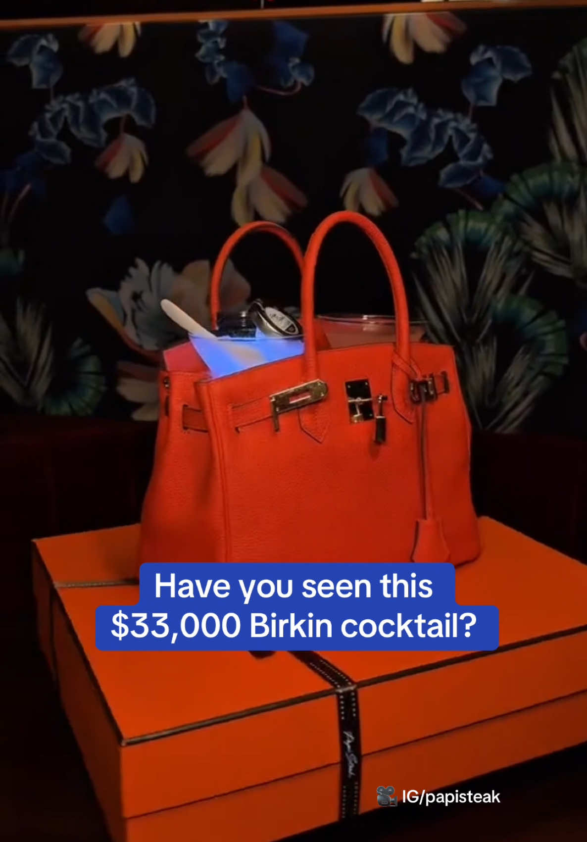 An exclusive, celebrity-beloved Miami  has shocked the internet by selling a $33,000 cocktail that comes with a secret ingredient. Read the full story on DailyMail.com. Link in bio 👆 🎥 IG/papisteak