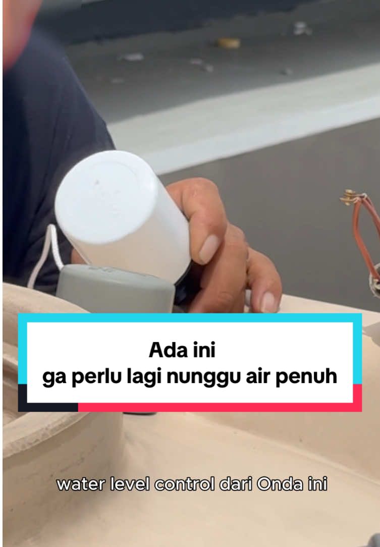 Gaperlu nunggu air penuh di tandon lagi kalo udah pasang alat pengontrol satu ini  #waterlevelcontroller #waterlevel #obajasahabatapompa #obajapumps 