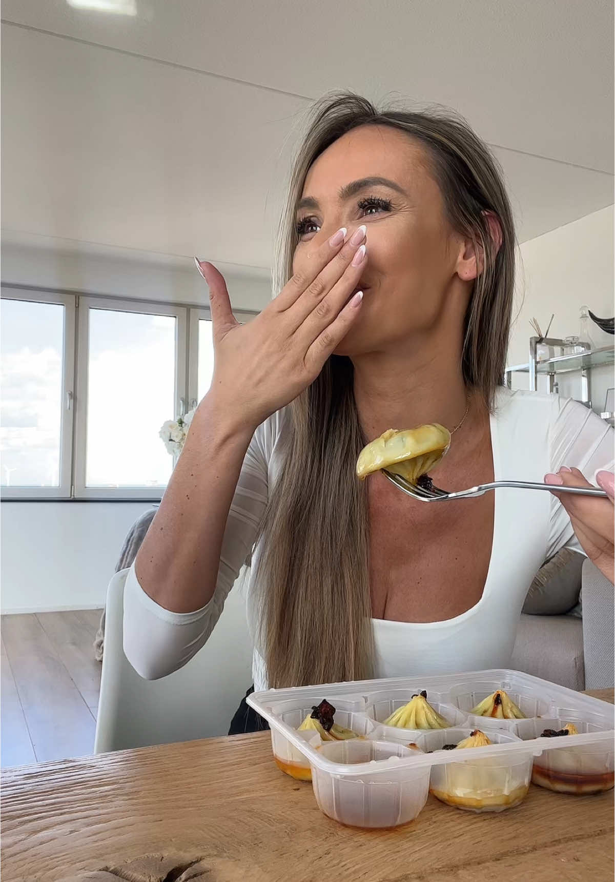 Ik kon natuurlijk niet achterblijven met de Itsu Soup Dumplings taste test 🤤 #itsu #soupdumplings #tastetest #dumplings #FoodTok #tiktokfood 