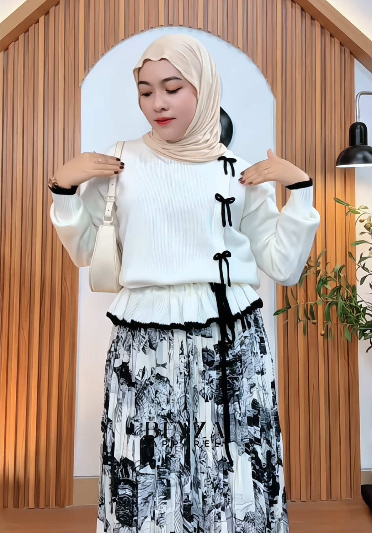 ⋆.˚✮🎧✮˚.⋆ #blousecantik #atasanoversize #blousewanita #rokwanita #blousemurah #rok 