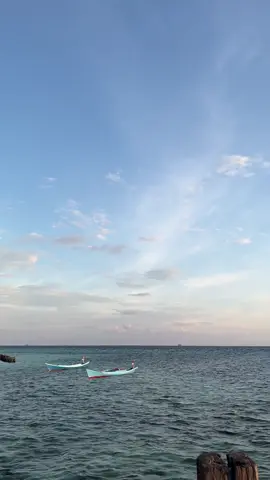 Keindahan sore hari pulau samatellu salah satu pulau yang ada di pangkep #pulausamatellulompo #pulaupangkep #pangkepsulsel #fyp 