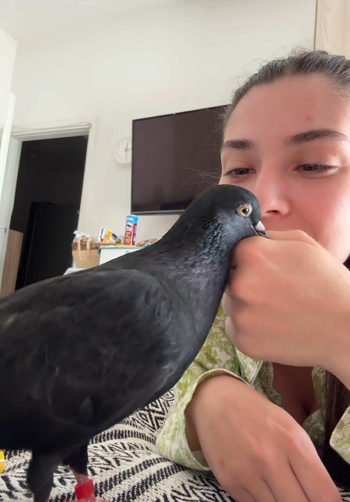 Ozzy will show you how much he loves me 😂