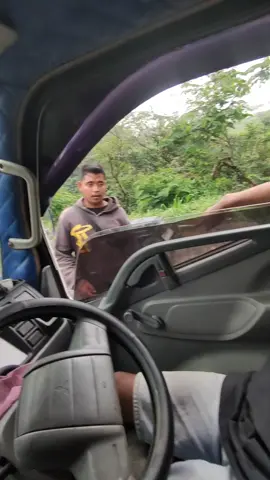 #trukpasirmerapi #ngorimerapi #dumptruck 