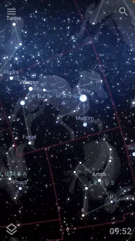 La constelación de Canis Mayor es una de las más brillantes en el cielo invernal boreal, representando al perro mayor de Orión. Su estrella más brillante es Sirio, la estrella más luminosa en el cielo nocturno, a solo 8,6 años luz de distancia. Contiene cúmulos estelares y nebulosas notables.   #TiempoyEspacio  #astronomia  #cosmos #ciencia 