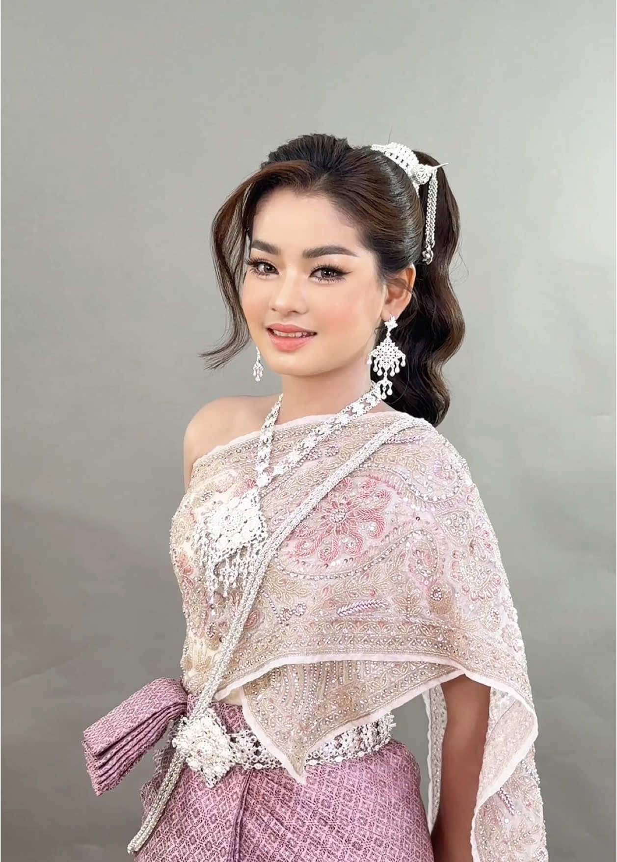 #ឡាវីសំអាងការ #សំអាងការ #កំពង់ចាមផ្ទះ🏠ខ្ញុំ #CapCut #ថតមុខរោង☺️📸 