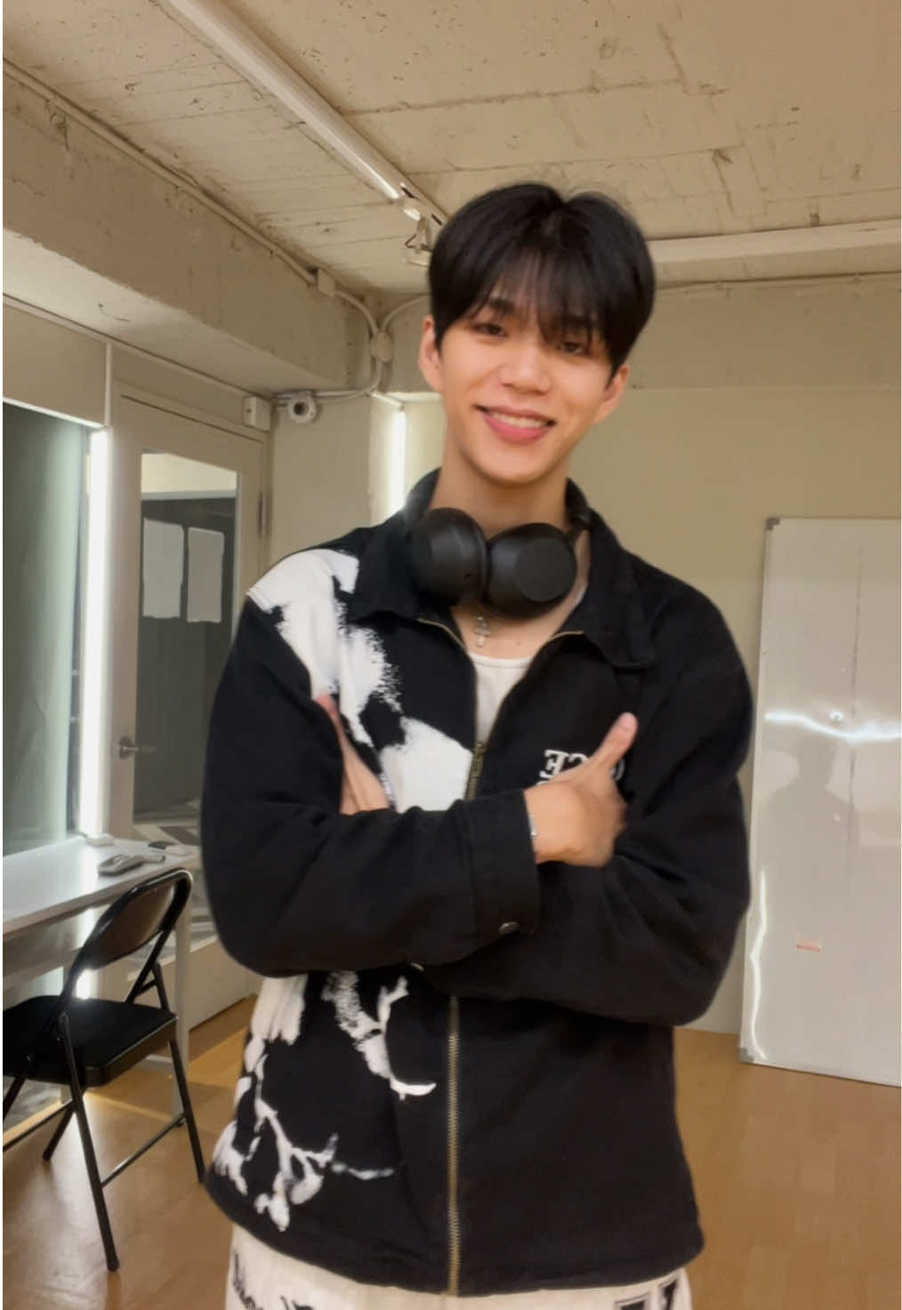 今天在練習室不是路易莎😗 #dance #coffee #trending #fyp #viral 