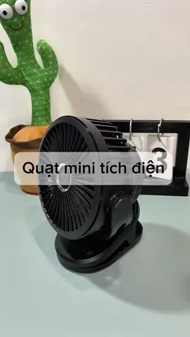 Quạt mini tích điện nè 👍 mùa này nắng nóng ai cũng nên có nha 🫶 #quatminitichdien #quatmini #quatminideban #xhtiktok #xuhuongtiktok 