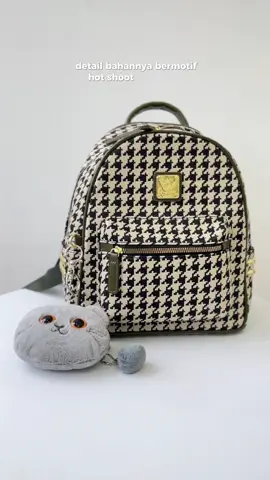 Buat yang cari kado untuk kenaikan kelas, Fanda Backpack bisa buat kado atau ransel sekolah yang lucuk💕 #JimsHoney #FlashSale #promojimshoney #tasselempang #tasviral #jimshoney #taswanita #racuntiktok #belilokal #tasjimshoney #Guncang66 #Guncang66SpesialGajian #fandabackpack 