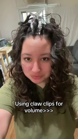 Loving my hair recently #wavycurlyhair #wavyhair #curlyhair #wavy #curly #clawclip 