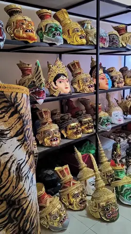 #ปล่อยวาง #งานสั่งทำ #หัวโขน #เศียรพ่อแก่ #ช่างก้อยโคราช #โรงงานผลิต 