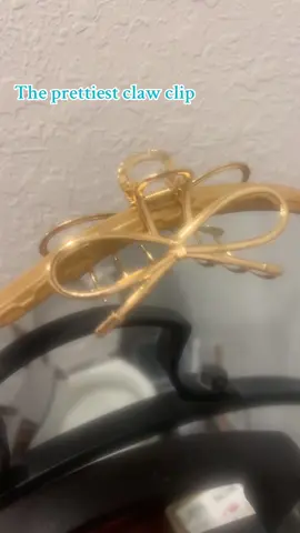 #clawclip #hair #hairtok #gold #fashion #fashiontiktok 