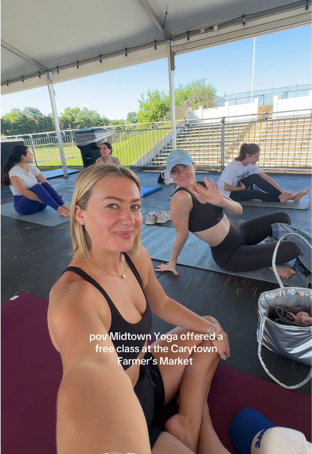 this was so cute! 🧘‍♀️ #yoga #farmersmarket #sundayfunday #sundaymorning #richmond #richmondva 
