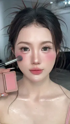 Cái màu má hồng sữa này ăn tiền lắm rồi đây nè #linhjacemakeupacademy #makeupsupport #huonghuongmakeup 