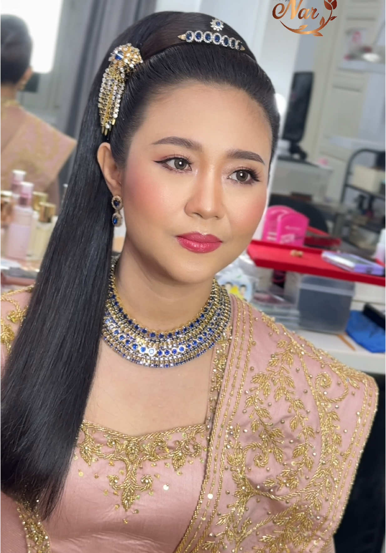 နုဖက်နေအောင်လှတဲ့ အလှူ့အမကြီးပါ🥰✨#artbynar #bridalmakeup #mandalaymakeupartist #makeuptutorial #makeup #artbynarmakeupstudio #tiktokmyanmar #fypmyanmar #makeup #professionalmakeupartist 