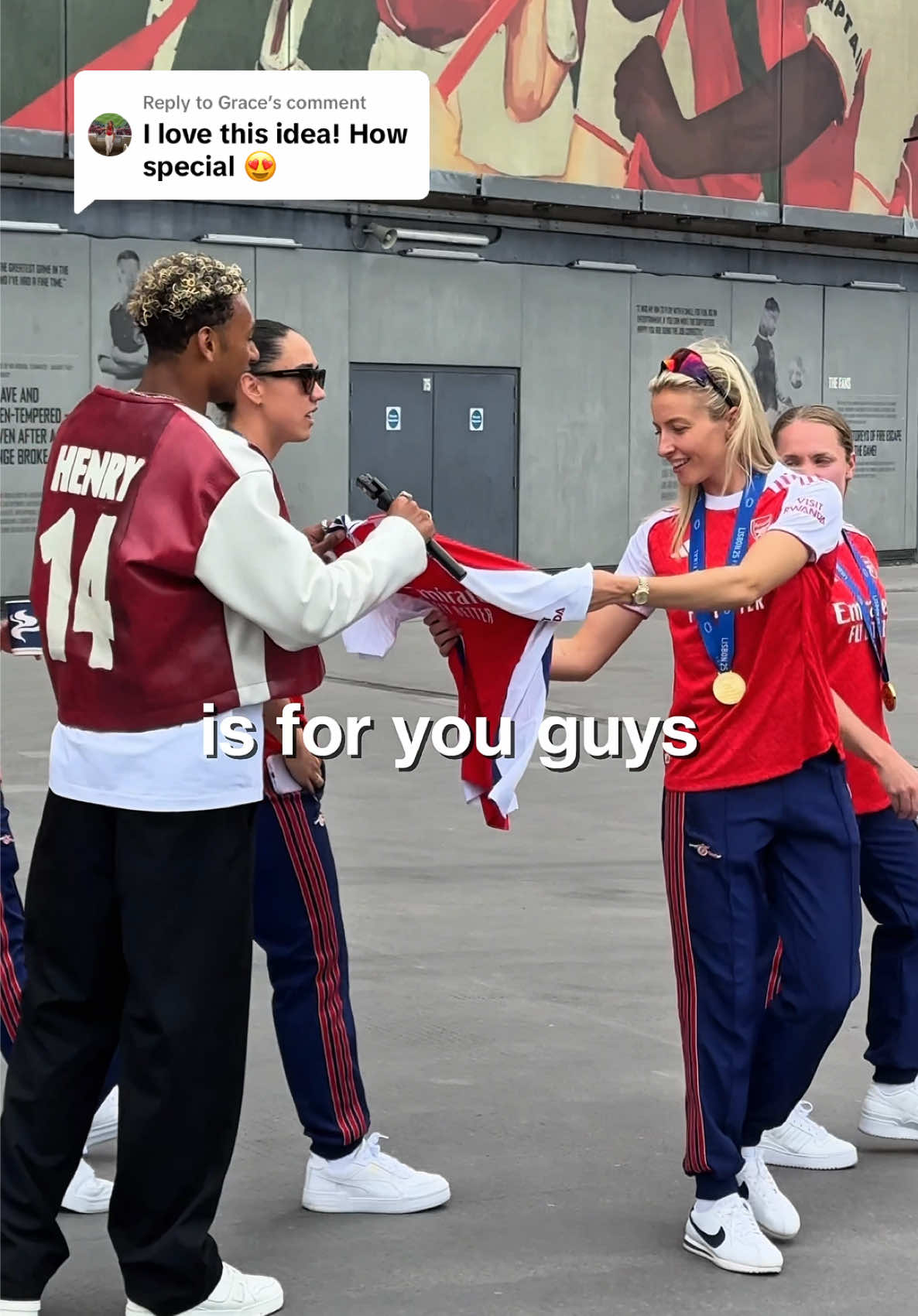 Replying to @Grace not all heroes wear capes, we wanted to give the fans a voice ❤️ #rwanda #visitrwanda #arsenal #rwandaconnects 