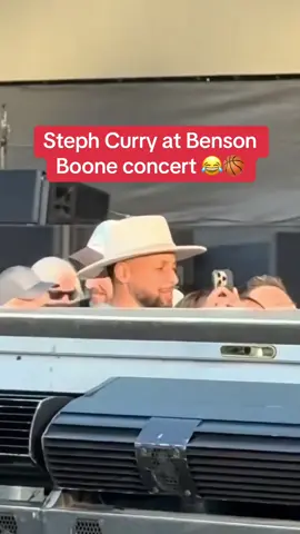 Steph was vibing 😂🎶 (Via @Sꨄ  namxsj/X  #stephcurry #stephencurry #NBA #bensonboone #concert #sports #music 