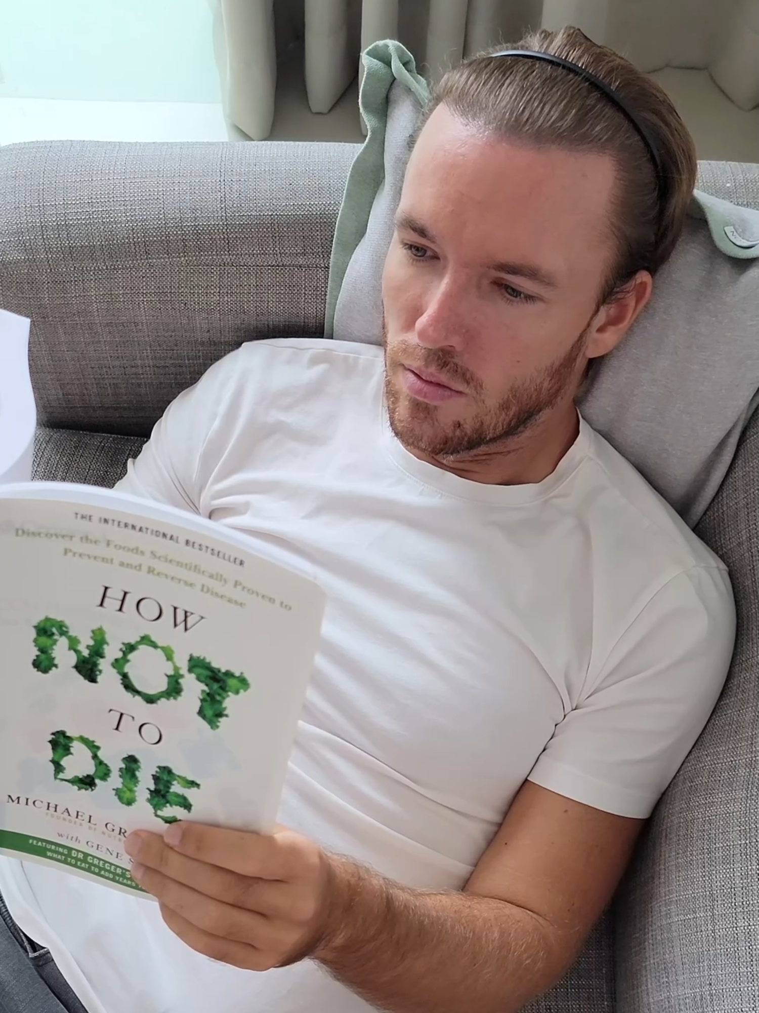 The Most Important Vegan Book Ever Written #fyp #foryoupage❤️❤️ #vegan #plantbased #sv3rige #goatis