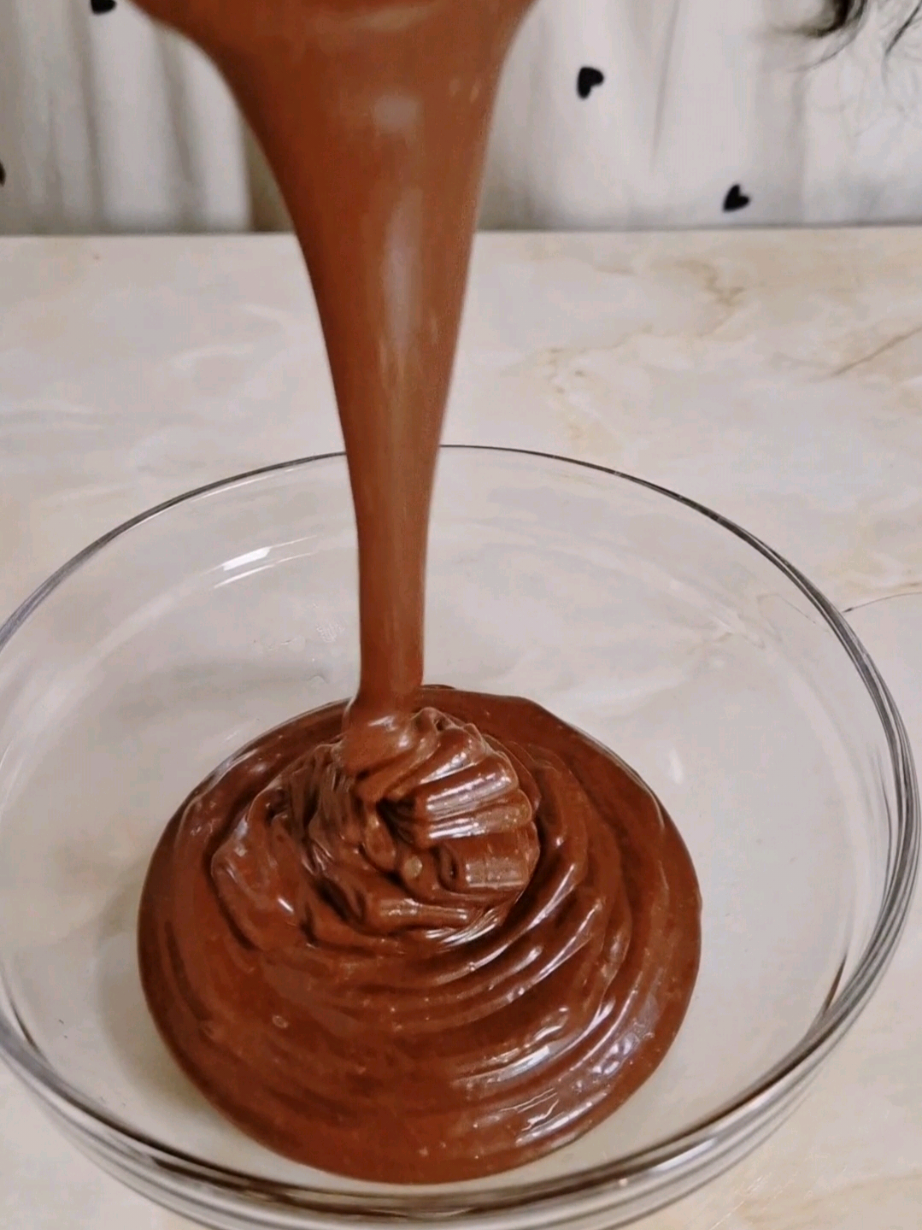 طلعت سهله اهي #chocolate  #homemadechocolate  #نوتيلا 