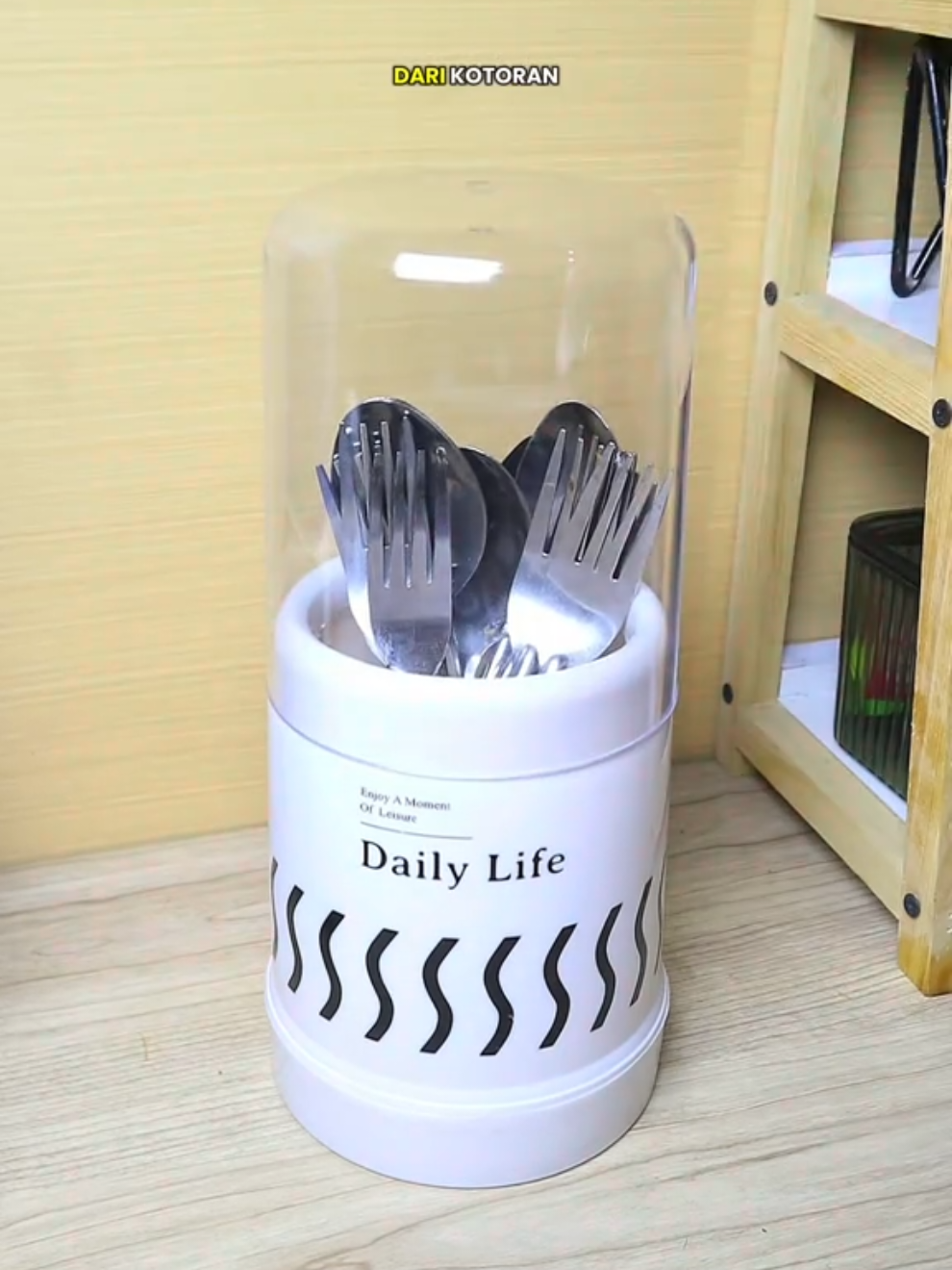 Tempat sendok tertutup .. sendok jadi lebih higienis #tempatsendok 