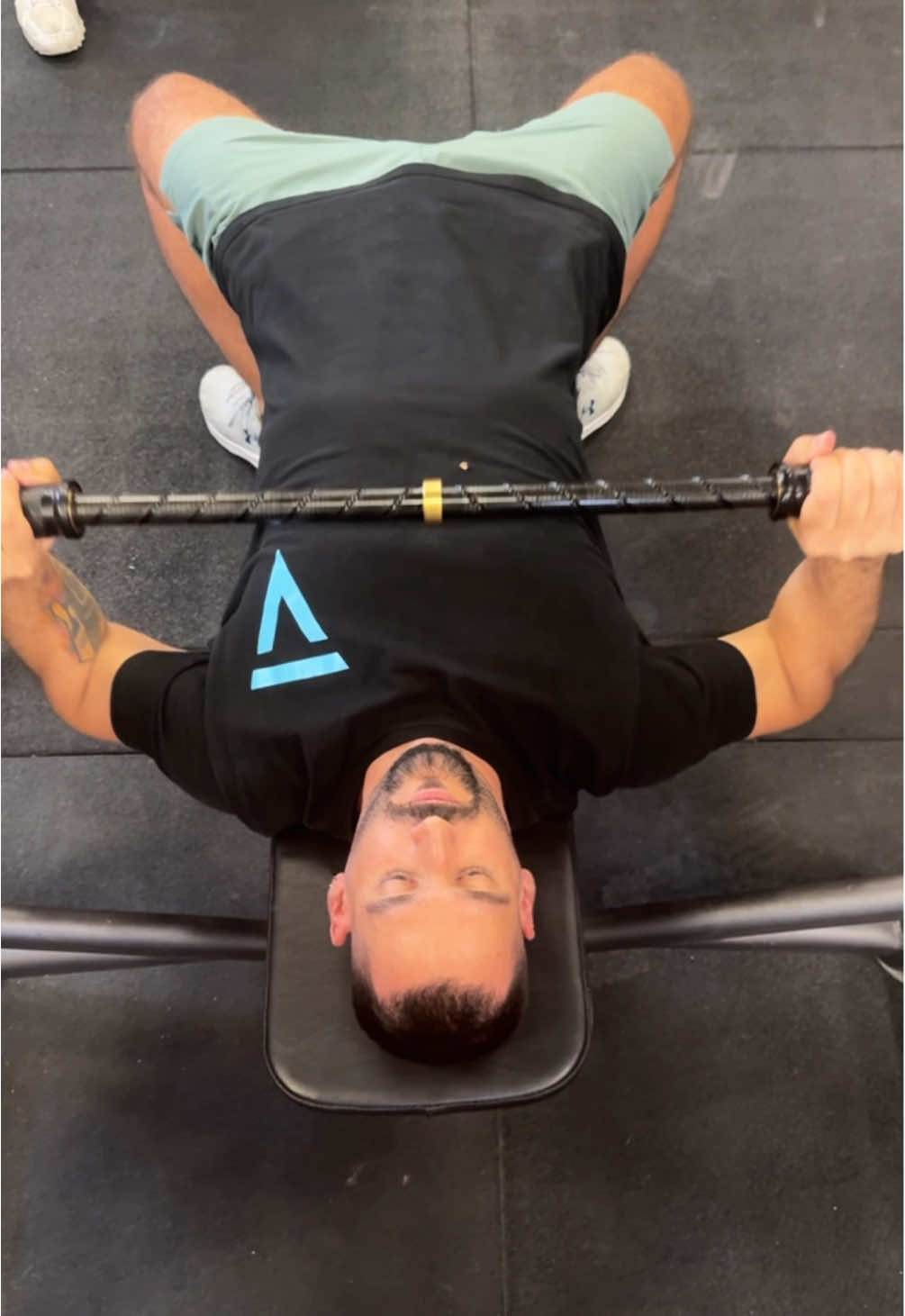 Sliding Olympic Bar 20kg! Pump it up… 💪 @elevategym #nicosia Learn more ⬇️ www.tfjnicosia.com #tfjnicosianews #tfjnicosia #slidingbar #olympicbar #gym #Fitness #cyprus 