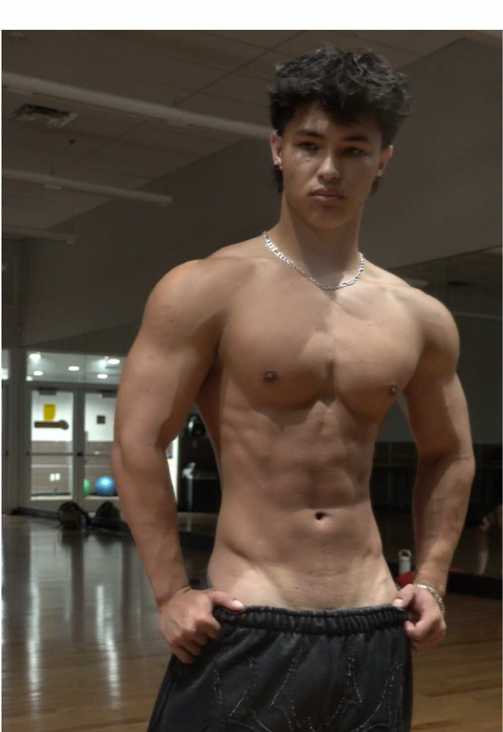 js got my industrial 😋😝 - - - - - - - - - - - - - - - - - - - - - - - - - #06 #18 #tikok #fypシ゚viral #fyppppppppppppppppppppppp #trending #viet #gym #asian #teenager #GymTok #GymLife #gymmotivation #aesthetics #aesthetic #darcsport #helimix #youngla 