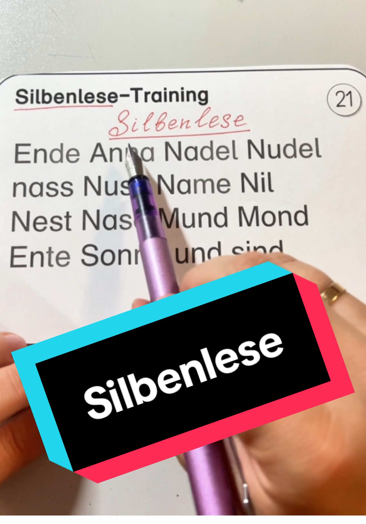 Wir lernen Deutsch: Silbenlese #silbe #silben #deutsch #wirlernendeutsch #alphabet #lernedeutsch #ichlernedeutsch #lernedeutsch🇩🇪 #Deutschlernen #DeutschA1 #a1 #abc #Alphabet #Wiederholung #tiktoklive #livehighlights #live 