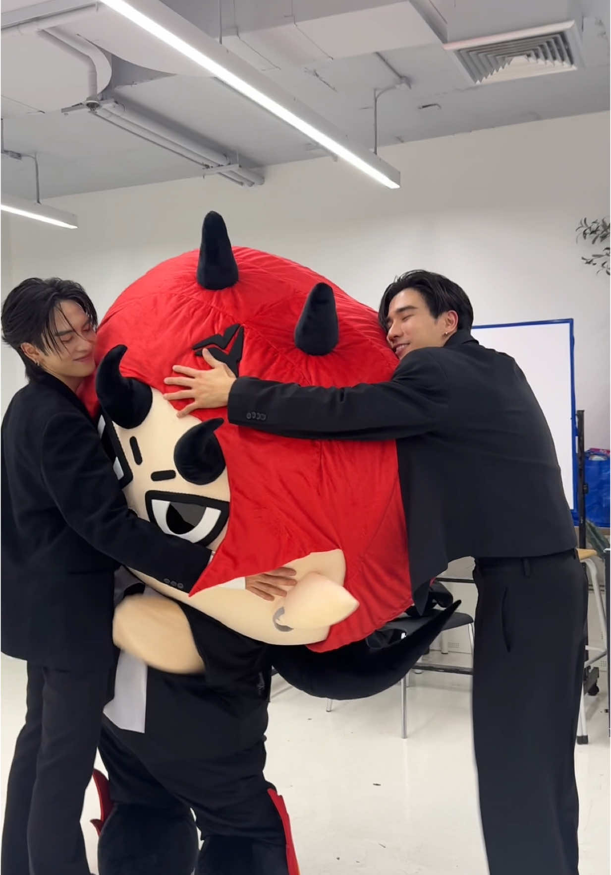 DOMIIA แด๊ดดี๋ ป๊ะป๋า ใครดื้อกว่ากัน!!!🤏  #PerthSantaFanconLIVE ‘PERTH SANTA TIME STOPPER FANCON’⏳🔥 🗓️ SATURDAY, 19 JULY 2025 📍 Union Hall, Union Mall And worldwide live streaming via TTM LIVE 📌 TICKETS FOR ALL SEATS WILL BE AVAILABLE ONLINE ONLY AT ThaiTicketMajor ON 31 MAY 2025 AT 10 AM (Regular ticket sales through all ThaiTicketMajor channels will start on 1  June at 10 AM) 🔗 MORE INFO : shorturl.at/XdJnE #PerthSantaFancon #GMMTV  