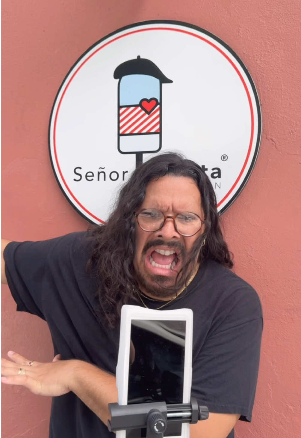 *sonriendo on the inside* 🎭🥹🤭 ¡Te esperamos con nuestra mejor sonrisa en el Viejo San Juan! 🤗 📍: Calle Tetuán  ☎️: Pick Up: (787)-724-2337 ⏰: Lunes a domingo | 10:30am-11:00pm 🚗: Entregas a través de: @doordash_pr y @ubereats #SquadGoals #Trend #Humor #Boricua #PuertoRico  #SrPaleta