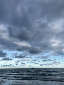 cuộc đời anh như sóng vỗ lênh đênh..