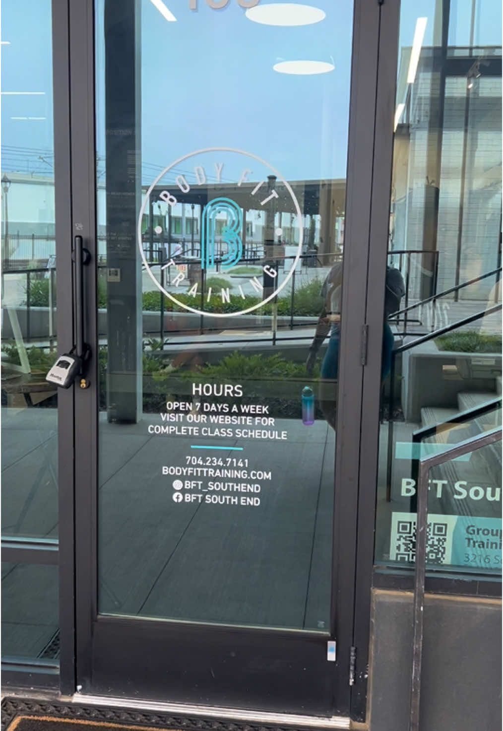 Come Try A New Gym With Me at #bodyfittrainingsouthend #lululemon #lululemonhawaiianblue #nikemetcons #gym #gymmotivation #gymrat #GymLife #strengthtrainingworkout #circuittraining 