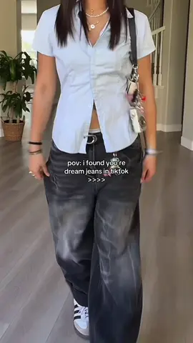 pov: i found you’re dream jeans in tiktok #baggyjeans #baggypants #y2k #y2koutfits #fashion #outfit #outfitideas #outfitinspo #fyp #fyppppppppppppppppppppppp #y2kaesthetic #streetwear #pants #baggy #jeans #fashiontiktok #fashioninspo #inspo #inspooutfit #inspofashion 