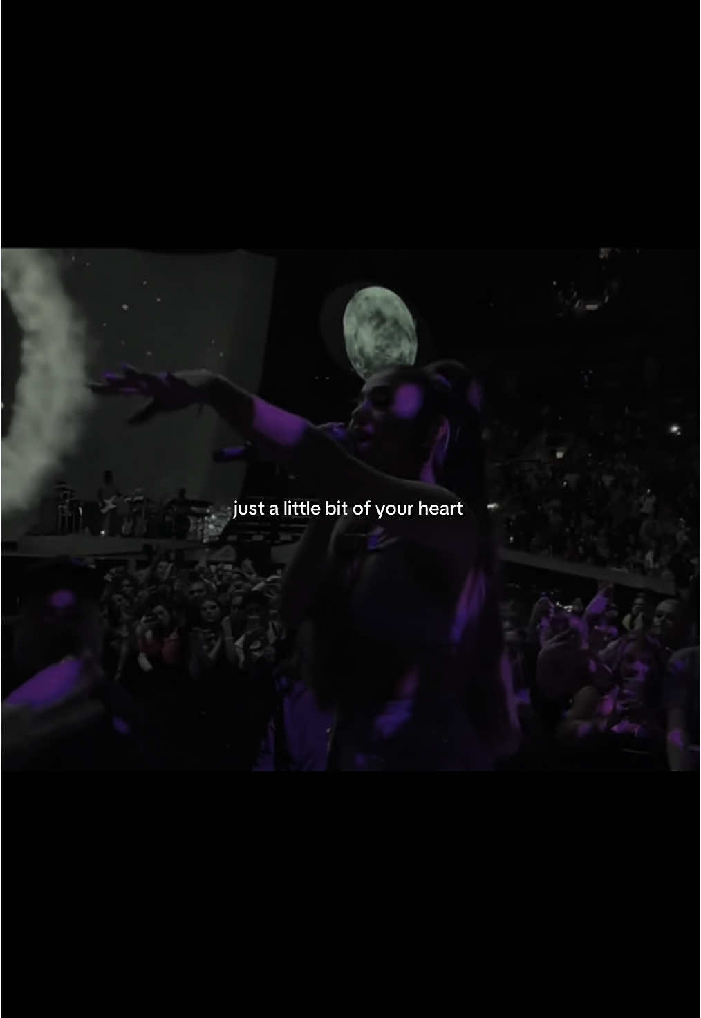 just a little bit of your heart is all i want💜 #arianagrande #fyp #fyppppppppppppppppppppppp #justalittlebitofyourheart #myeverythingarianagrande #sweetenerworldtour 