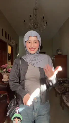 so priti pashmina kaos @SFgiandra warna ‘abu tua’🤩🩶🌟