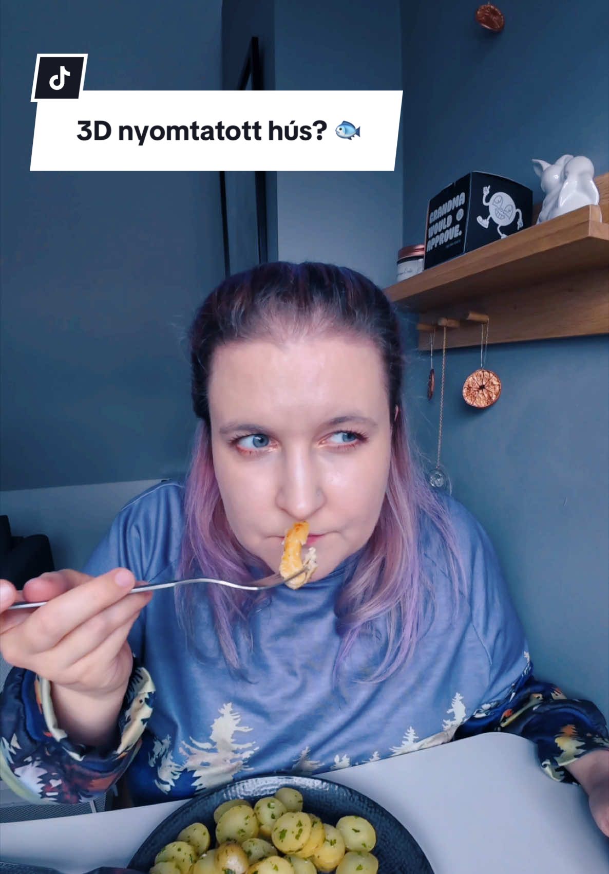 Reklám : @Kifli.hu 🐟 3D nyomtatott hús! 🥩  Revo Foods Prime Cut Umami 3D nyomtatott lazacfilé jellegű szelet mikoproteinnel - 2499 Ft  #rókalandvlog #gasztronómia #gasztrokaland #kiflihu #teszteles #terméktesztelés #kóstolás #revofood #3dmeat #3dfish #műhús #húspótló @Revo Foods 