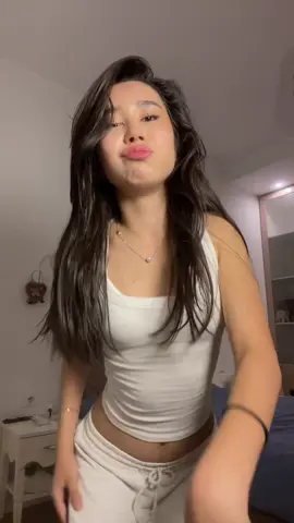 Bing Bong 🫦🩵 dc: @dron #fyp #bingbong #dance #CloseUpAuge #TikTokPromote #newdance #newdance2025 #dancetrend #dancechallenge #newdancechallenge #dancetrend2025 #viraldance #kalogerasdance #viral #explore #bingbongdance 