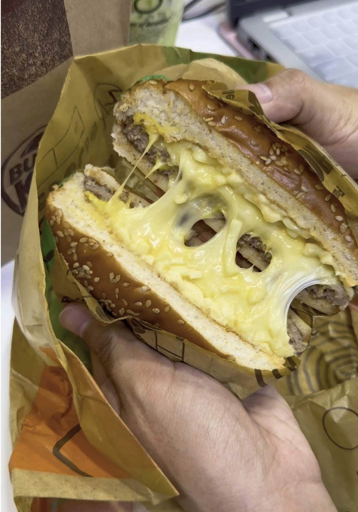 Midnight snack 🍔😋 #burgerking #whopper #fyp #foryou #foryoupage 
