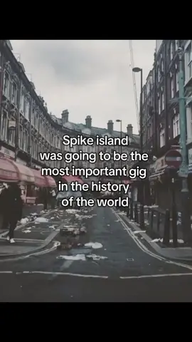 35 years ago Stone Roses famously played at Spike Island #stoneroses #ianbrown #johnsquire #spikeisland #spikeisland1990 #🍋 #fyp #foryou #xyzbca #fypp #foryourpage #trending #viral #fypage #xybca #Love #80s #70s #60s #indie #indierock #madchester #rocknroll #loveyou #90s #1990 