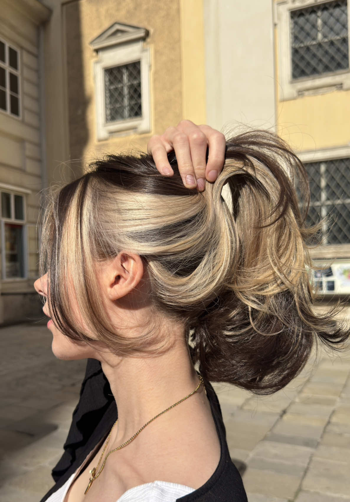 Der neue Look von @Leyla 🌺 ✨  #twotonehair #newhair #blondehair #brownhair #viennahair #friseurwien #fdjfriseur #fontainedejouvence #wien #vienna #hairdresser #ersterbezirk #schottengasse2 #fyp 