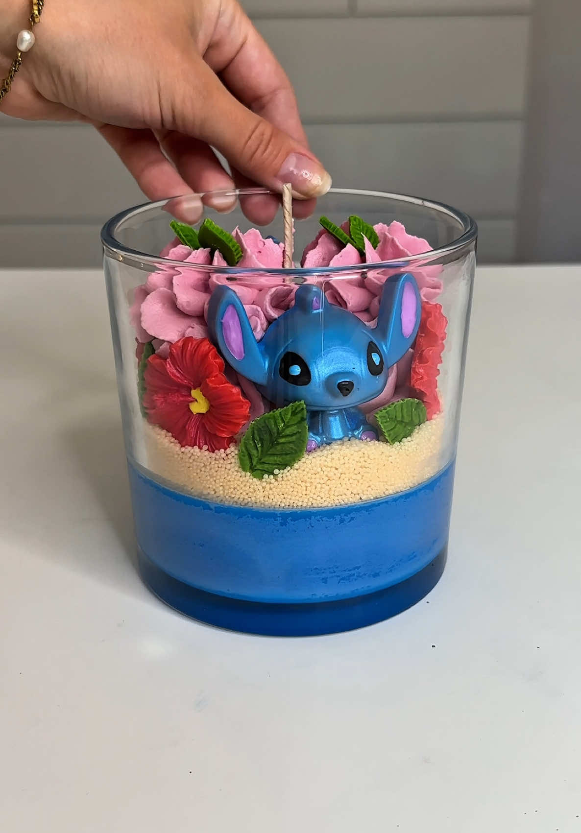 Stitch Candle🌴🌺 #candlemaking #kerzendiy #disney #kerzengießen #liloandstitch 