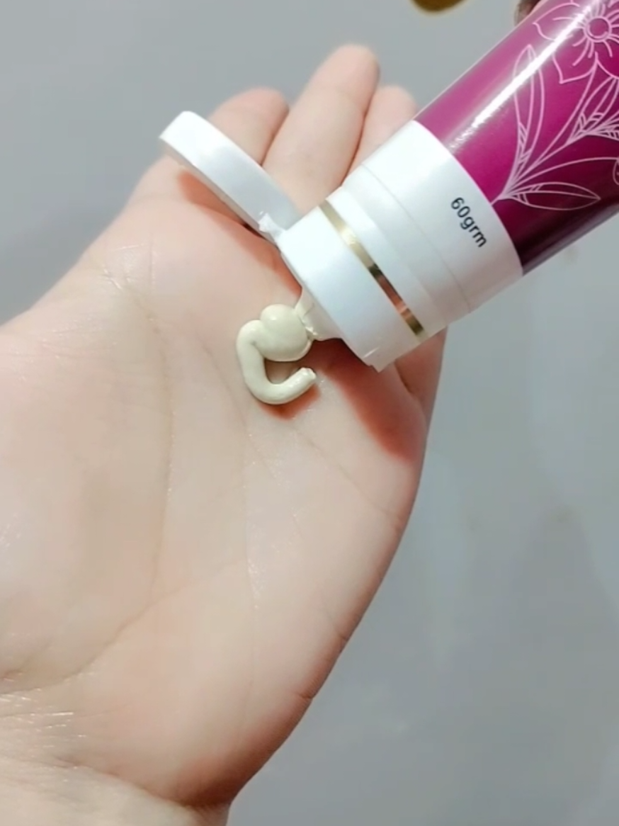 Replying to @chandio_bhaoder hand foot whitening cream 03707354501 @Trego Canada  . . #skinwhitening #skincare #glowingskin #GlowUp #fyp #explore #treanding #viralvedio 