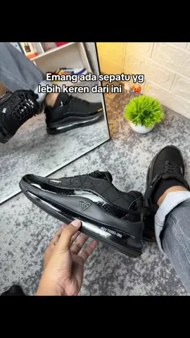 Sepatu hitam cowo kece cocok buat sekolah buat nongkrong atau jalan” 😉#sepatuhitamcowo#sepatukece #sepatukeren @R G V 