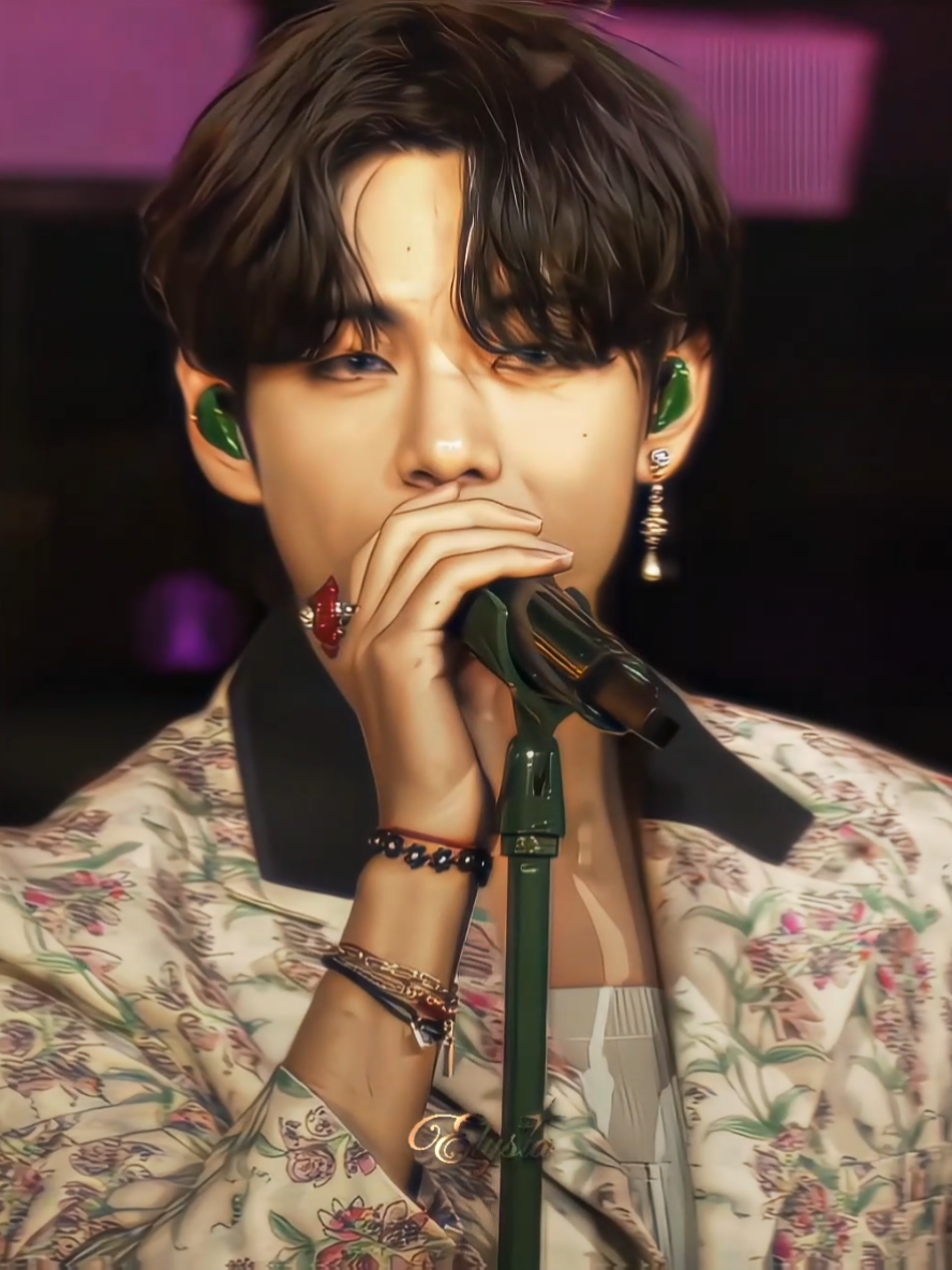 (3/7) i need him so bad🙏🏻 #bts #bangtan #fyp #taehyung #kimtaehyung #elyzwia #kpop #kpopfyp #viral 
