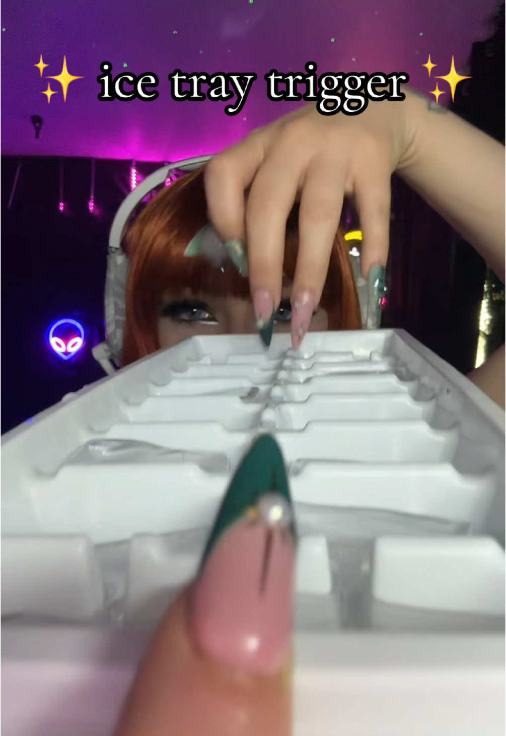 Does this sound tingly? 👀 #asmr #asmrsounds #asmrvideo #asmrtiktoks #asmrtriggers 