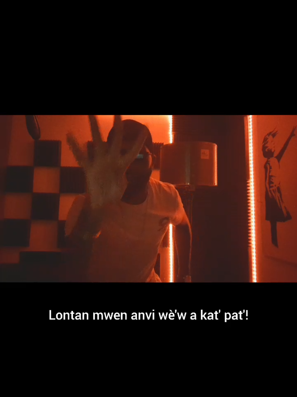 Quand @Yanishi Recordz Label part se faire un café ☕ et que j'en profite,pour faire du cirque dans le studio,sur mon nouveau son.🤣😂💥🔥 