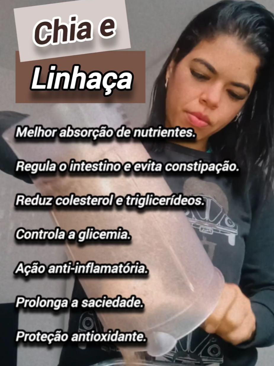 Você sabia que triturar a chia e a linhaça melhora muito a absorção dos nutrientes? No vídeo de hoje, te mostro como fazer e explico os principais benefícios dessas fibras para a sua saúde intestinal, colesterol e saciedade! Agende sua consulta comigo pelo link na Bio: @samiasantana.nutri Sâmia Santana, nutricionista. #NutriçãoSaudável #FibrasFuncionais #SaúdeIntestinal #ChiaELinhaça #ConsultoriaNutricional